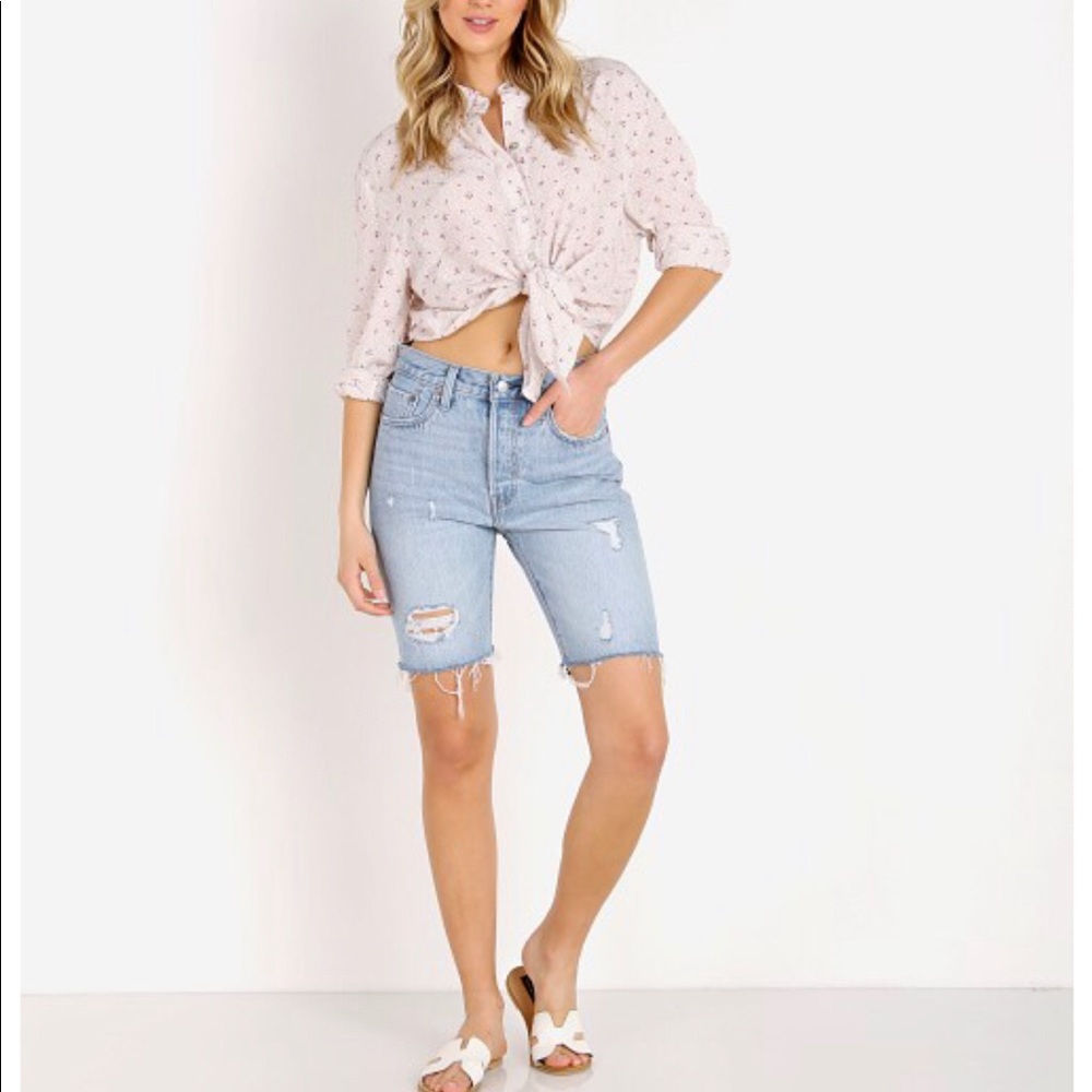 NWT Levi’s 501 Slouch Around Short